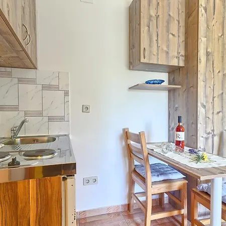 Apartment Ljiljana