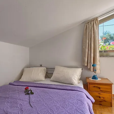 Apartament Ljiljana *