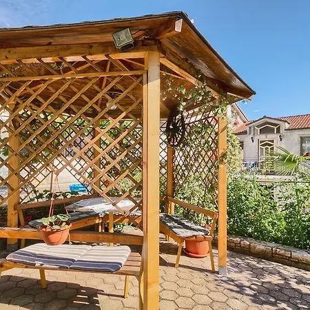 Apartmán Ljiljana *