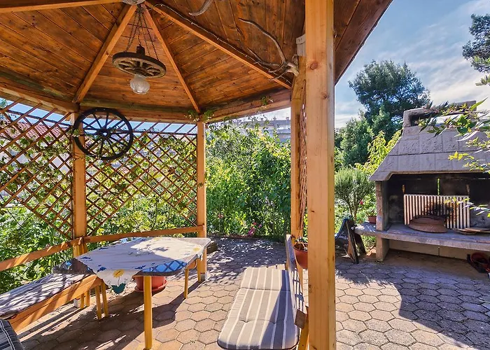 شقة Ljiljana بولا